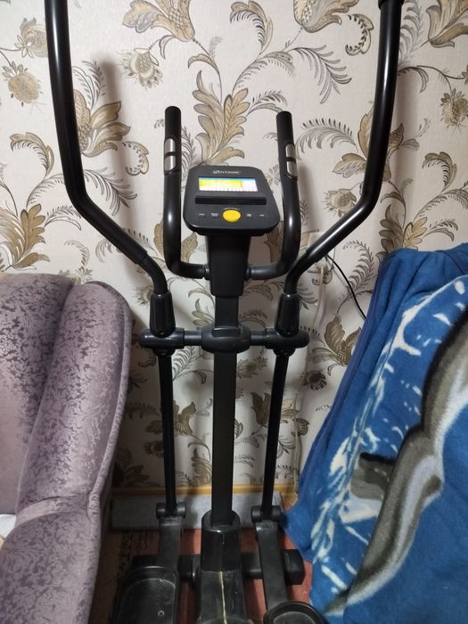 Продам эллиптический тренажёр