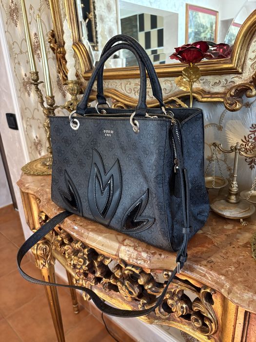 Geanta Neagra Guess!