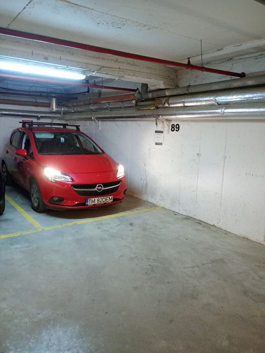 Închiriez locuri de  parcare subterane Ring
