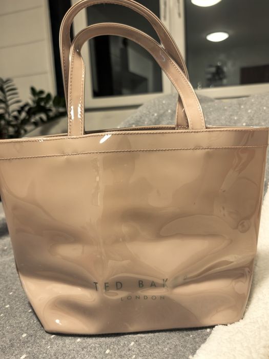 Дамска чанта Ted Baker - лак