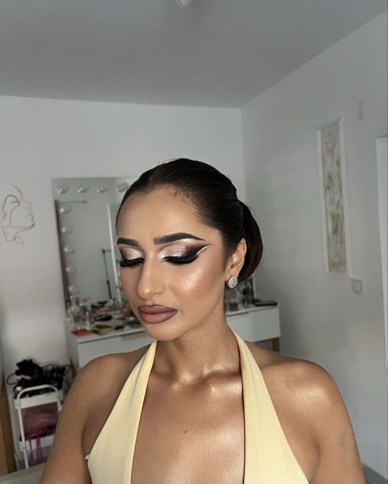 Make up si coafat la domiciliu