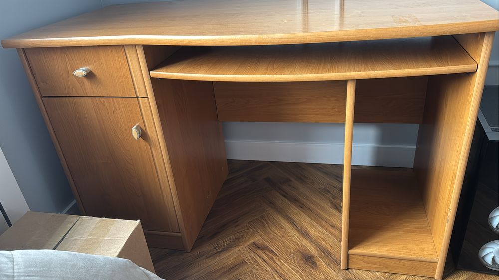 Стол для компьютера