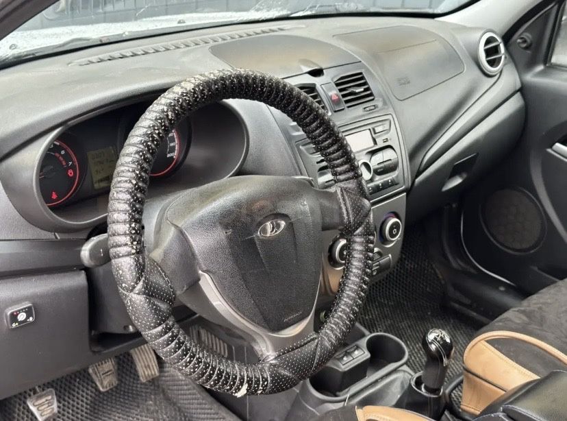 Продам ладу калину 2