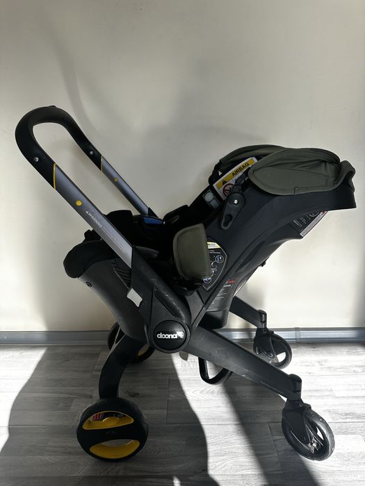 Бебешка количка Doona