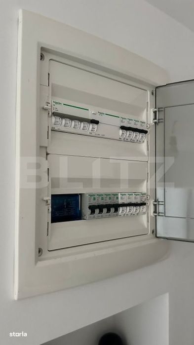 Apartament spatios cu 4 camere, decomandat, complet mobilat si renova