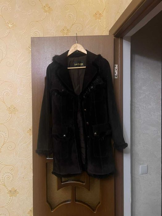 Продам женские куртки