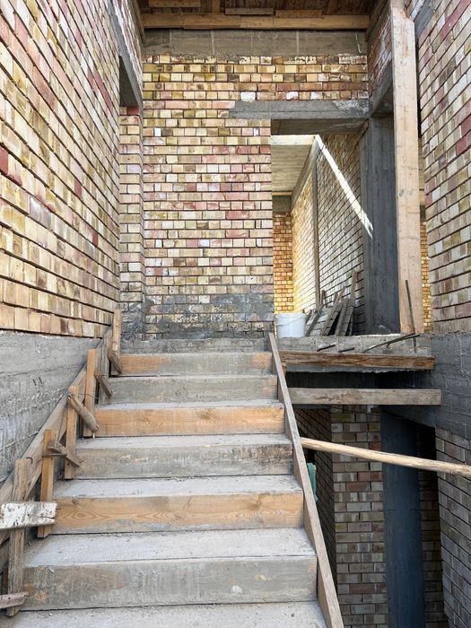 Продажа Срочно Дом Коробка  ул Журжоний  8 комнат
