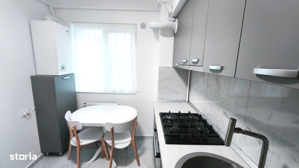 Apartament 1 camera mobilat, etaj 1, bloc NOU, statie autobuz CUG - VA — fotografia 1
