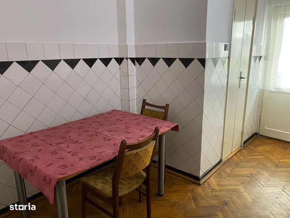 Apartament 4 camere,cu parcare, Calea Victoriei/TURDA