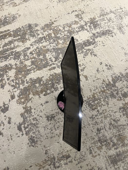 Монитор 24 дм изогнутый