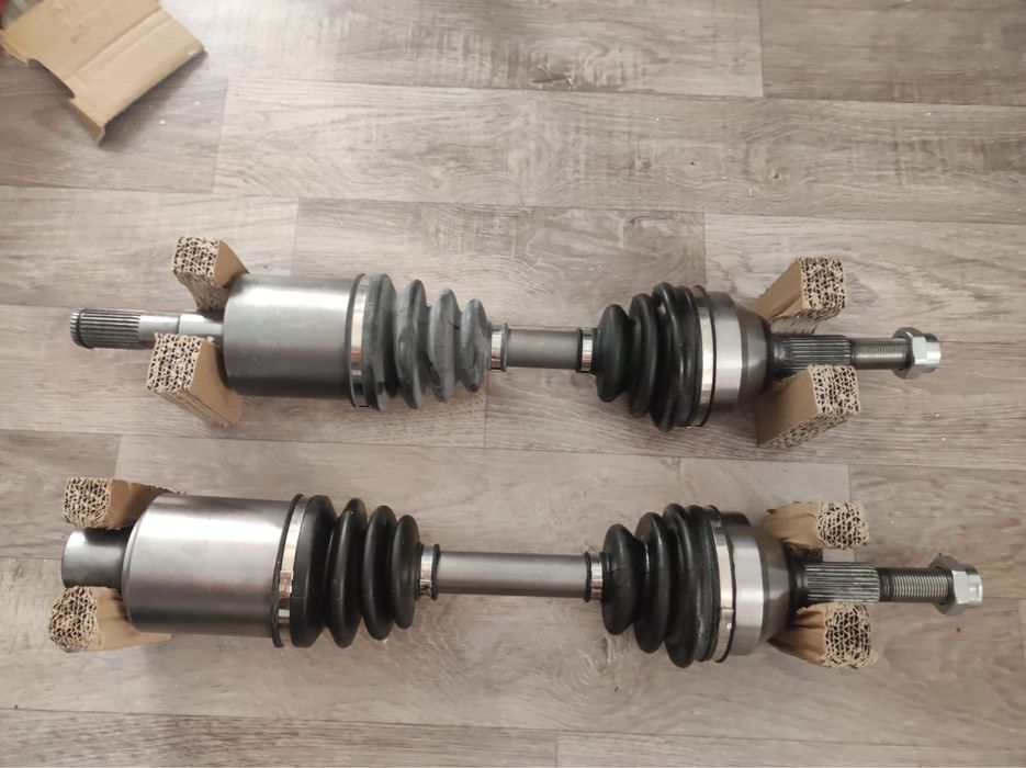 Продам новые передние привода