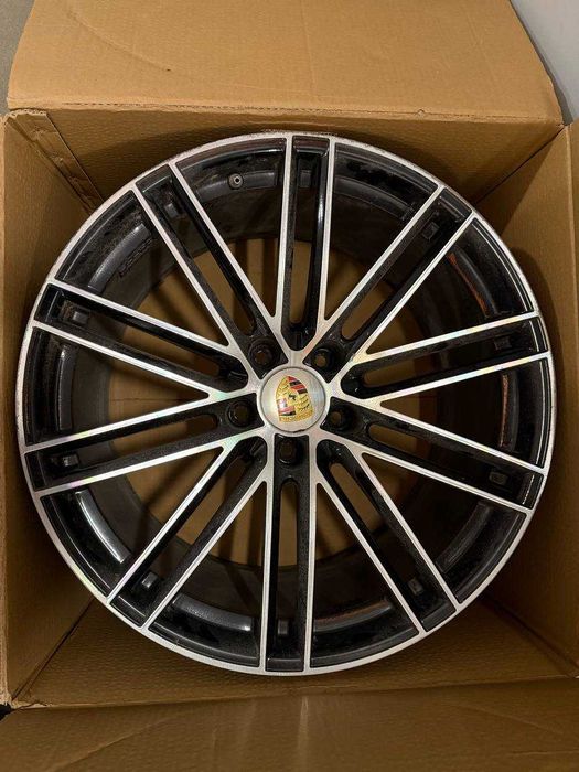 Оригинални джанти Porsche R22 + зимни гуми Pirelli – комплект