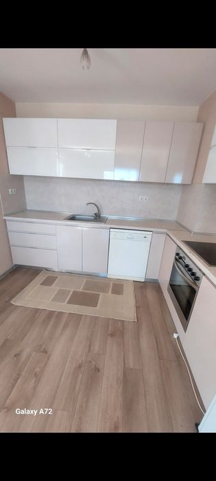 Дава се под наем Тристаен апартамент в Пловдив, Западен - 102 кв.м за 494.7 € - Снимка #2