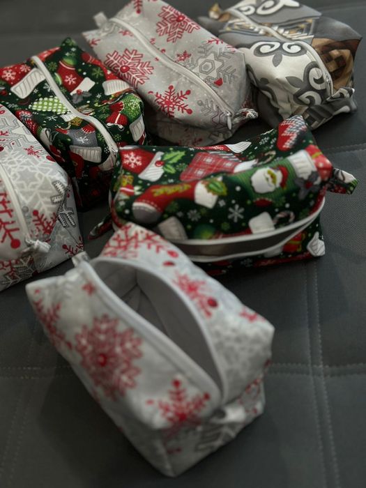 Косметички  ,фартуки,косынка