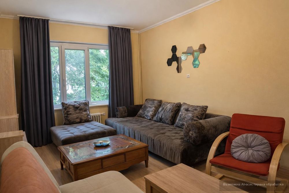 Дава се под наем Двустаен апартамент в София, Център - 75 кв.м за 720 € - Снимка #2