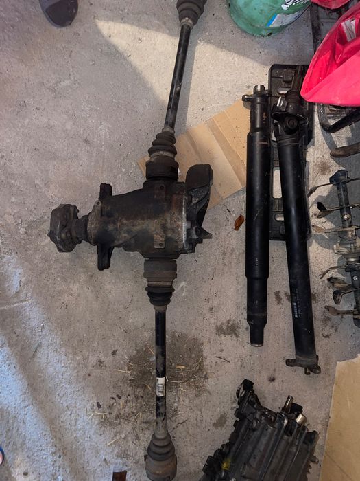Vând cardan + differential BMW f320i manual 2012 separat sau împreună