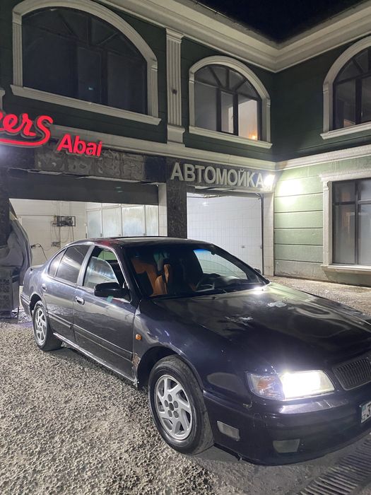 Nissan Maxima 1995