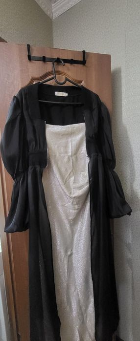 Женское платье..