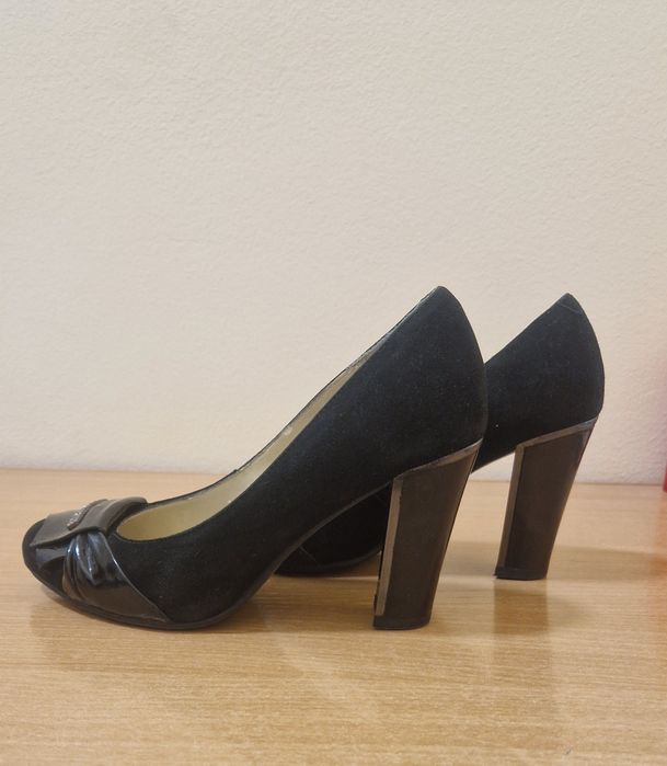 Продам женские туфли