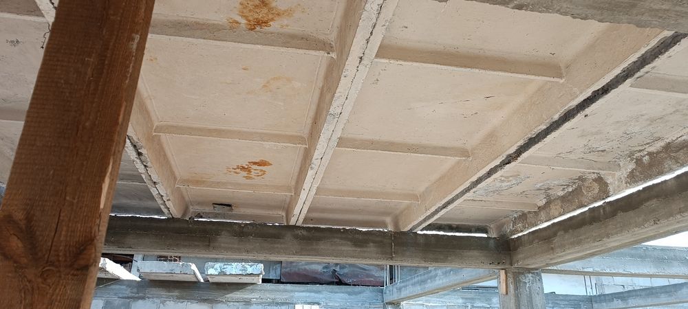 Продам плиты перекрытия 10 штук