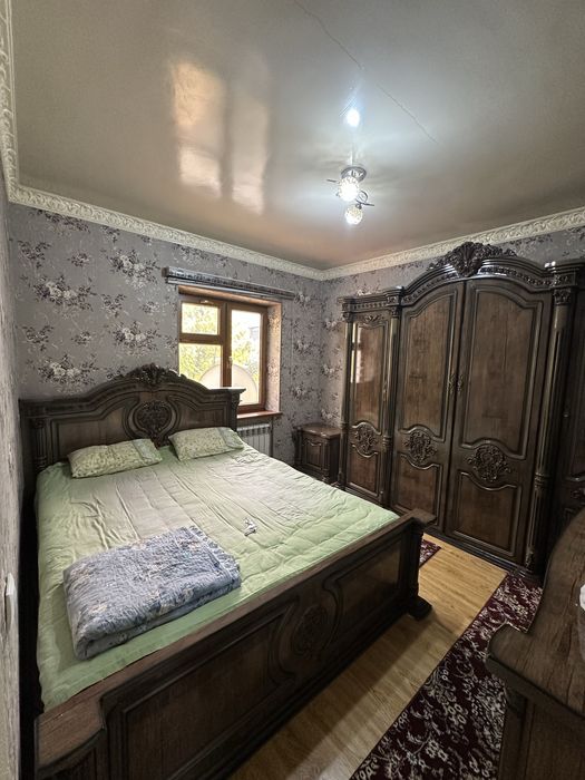 Ижарага берилади 2 хонали 2-этаж гиштли хамма жихозлари бор