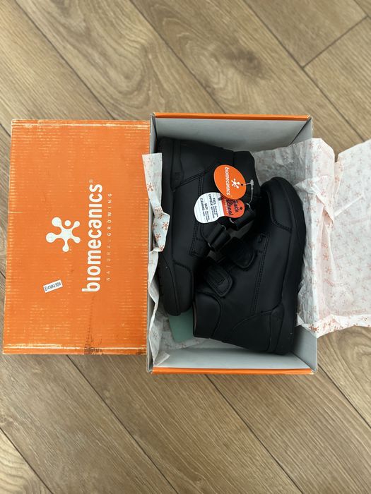 Biomecanics кожаные новые мальчиковые