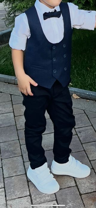 Детски стилен костюм 3-4г.