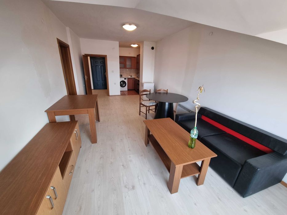 Тристаен апартамент без такса поддръжка до лифта в гр. Банско