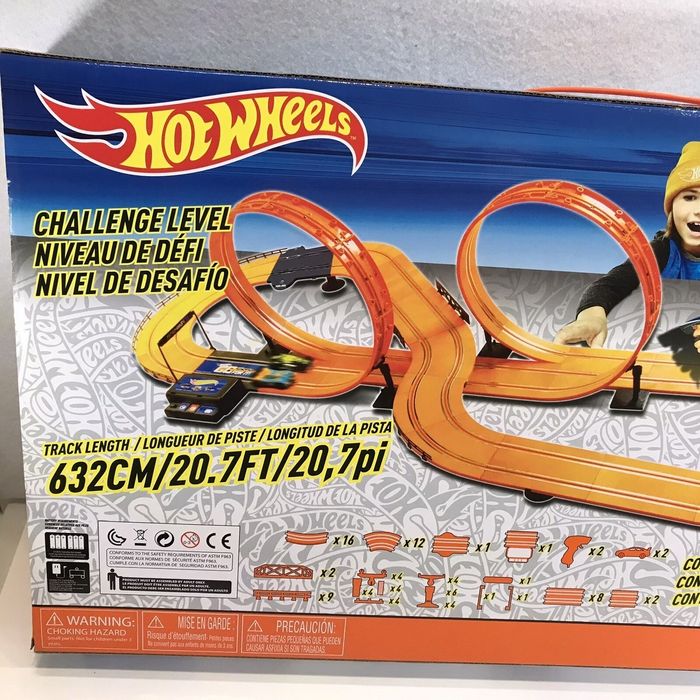 Hot Wheels Писта с количка - Slot Track Set (632 см) – Огромно трасе!