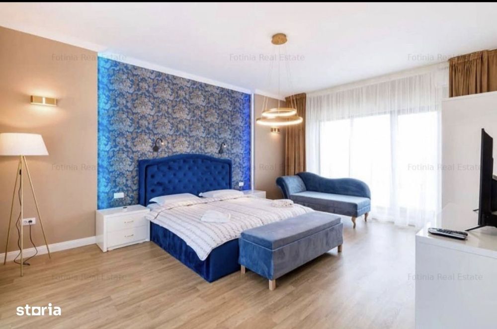 Penthouse cu 3 camere, balcon și garaj, central