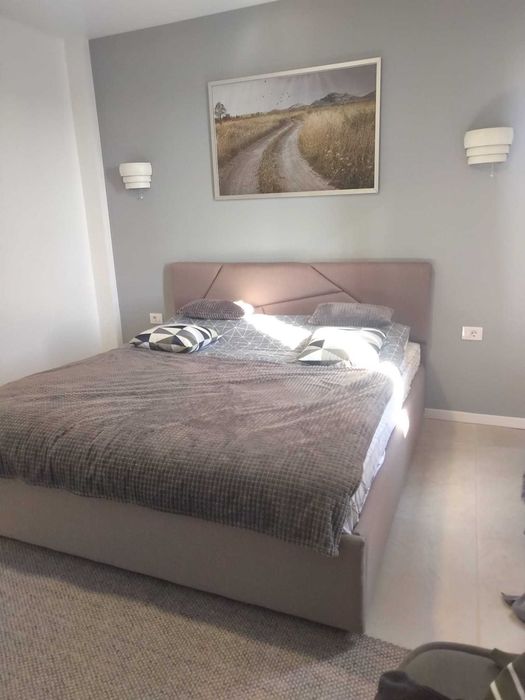 Apartament 120mp + curte generoasa