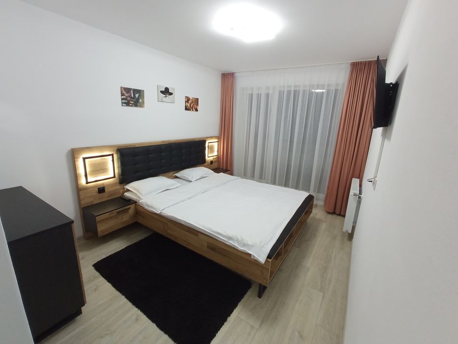 Penthouse (etajul 8) 3 camere,