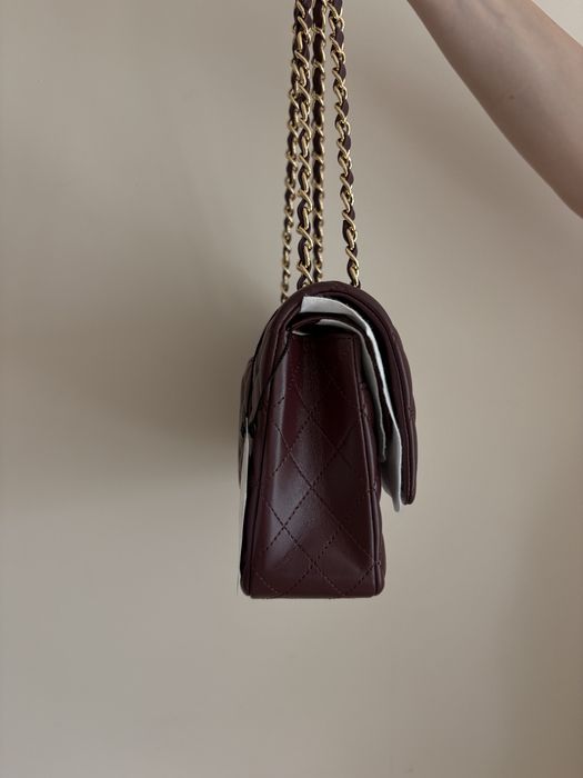 Chanel Classic Flap / Classic 11.12 Burgundy Lambskin Gold Hardware