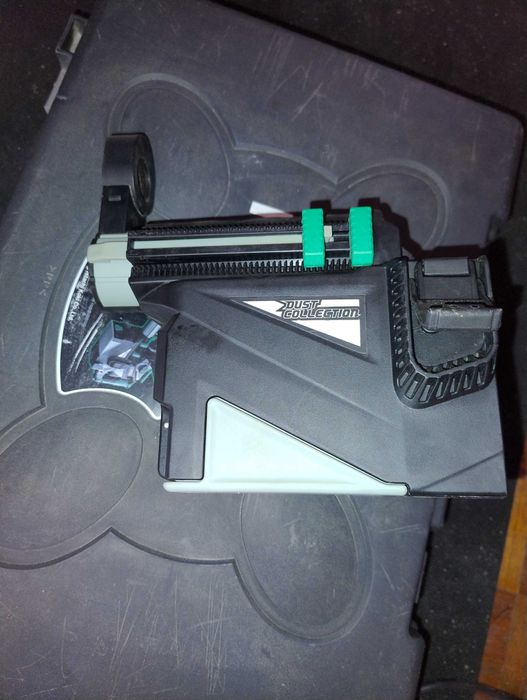 DH 28 PD HITACHI rotopercutor SDS- plus, 3,5 J, cu aspirator praf