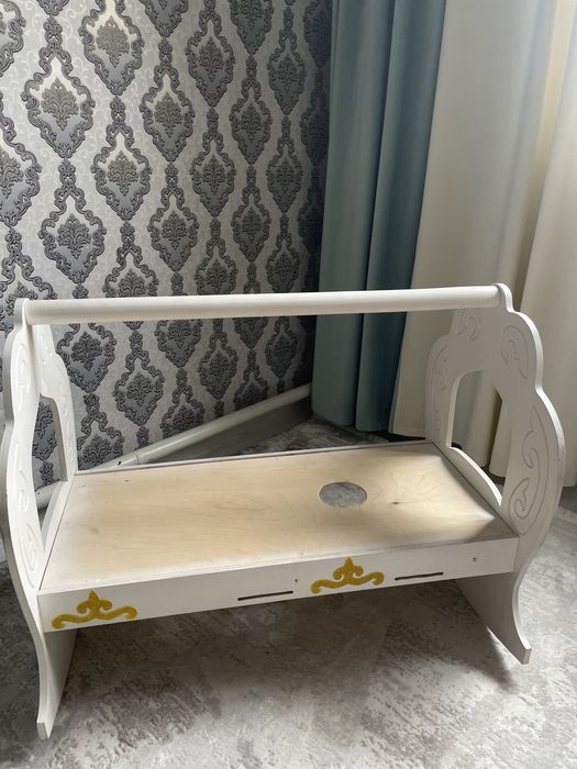 Бесик новый пользовались только 1месяц