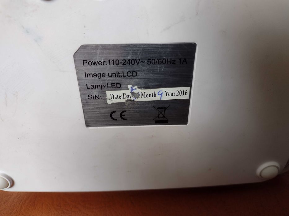 Videoproiector LED cu telecomanda