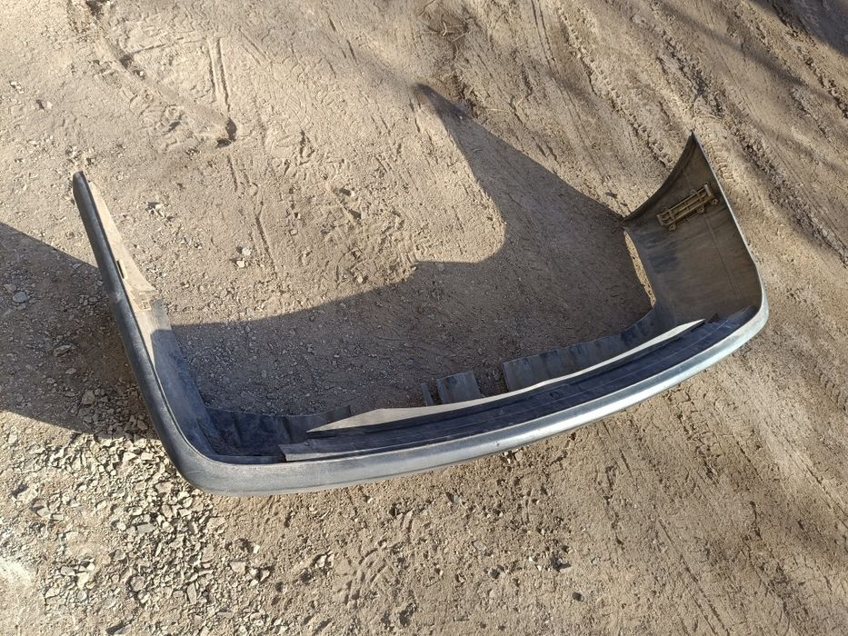 Задний бампер Ауди 80 б3