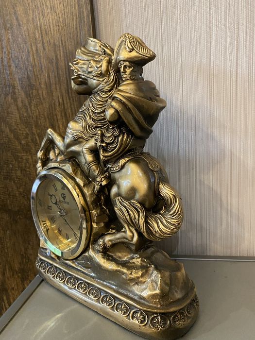 Продам часы