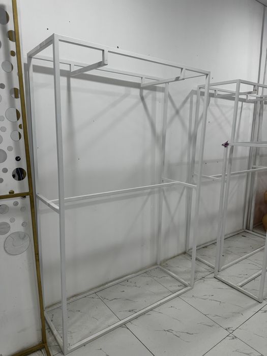 Стелажи , Вешало , вешалка , стойки , маникены , зеркало