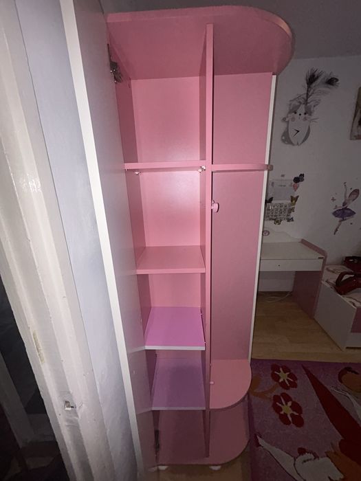 Mobila camera copii (fete) 2 paturi, dulap, birou, comoda