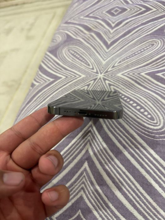 Продам Айфон 13 про 256г