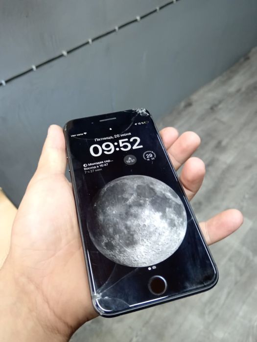 Продам iPhone 8 Plus 128 в хорошем рабочем состоянии.