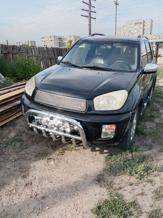 Продам машину Тойота Rav4