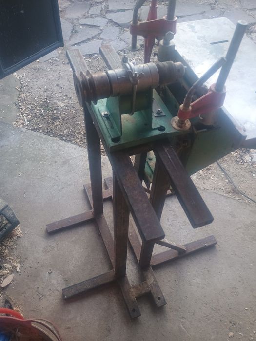 Продавам бор апарат