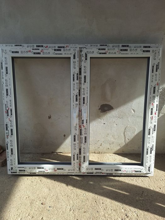 Geam Rehau nou 152x130