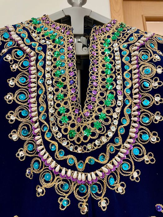 Rochie arăbească din catifea imperială, broderii cu perle prețioase