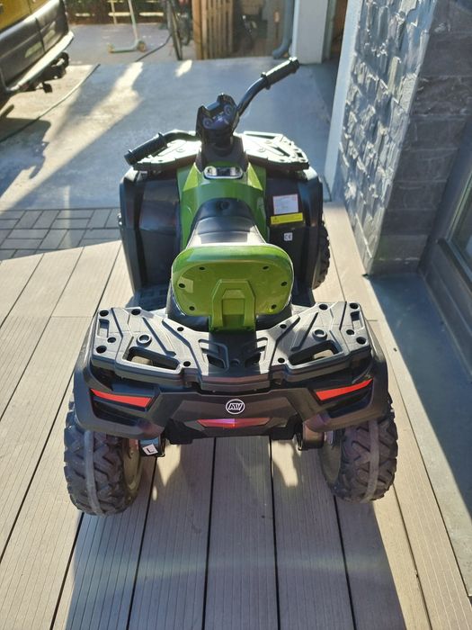 ATV electric pentru copii. Doua locuri.