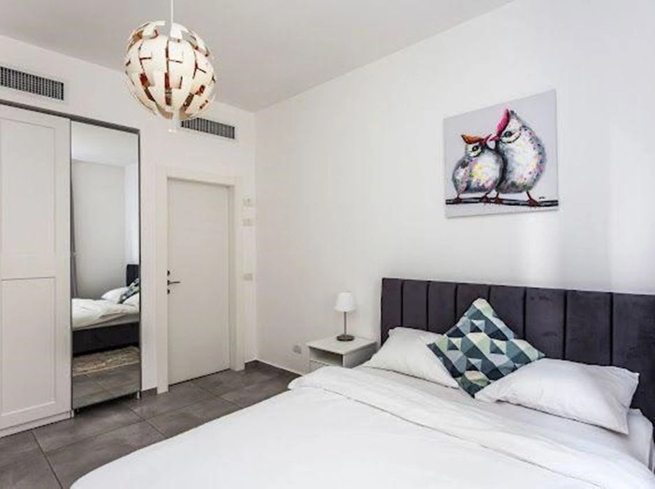 Почасам сдаётся 1 комнатная квартира на Момышулы