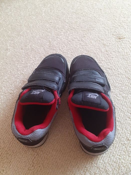 Nike маратонки,номер 30