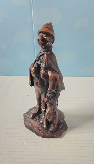 Statuetă vintage: polițist cu câine